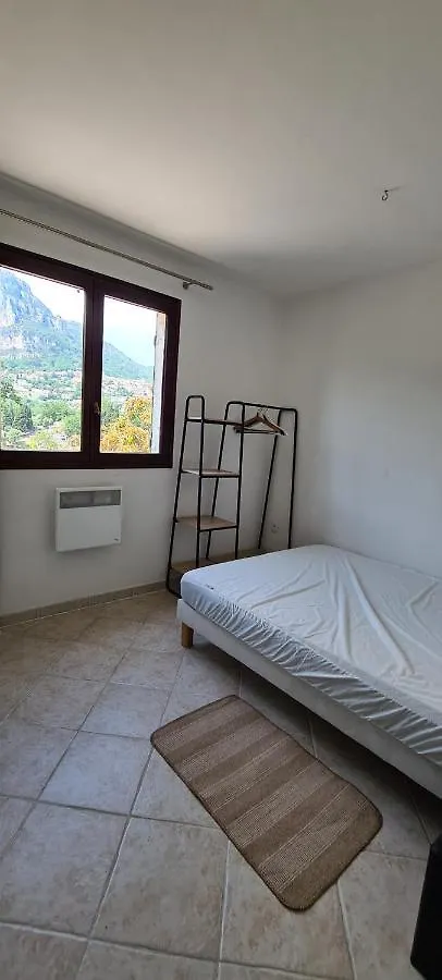 Apartment La Gaude Appart Jardin 6 Personnes